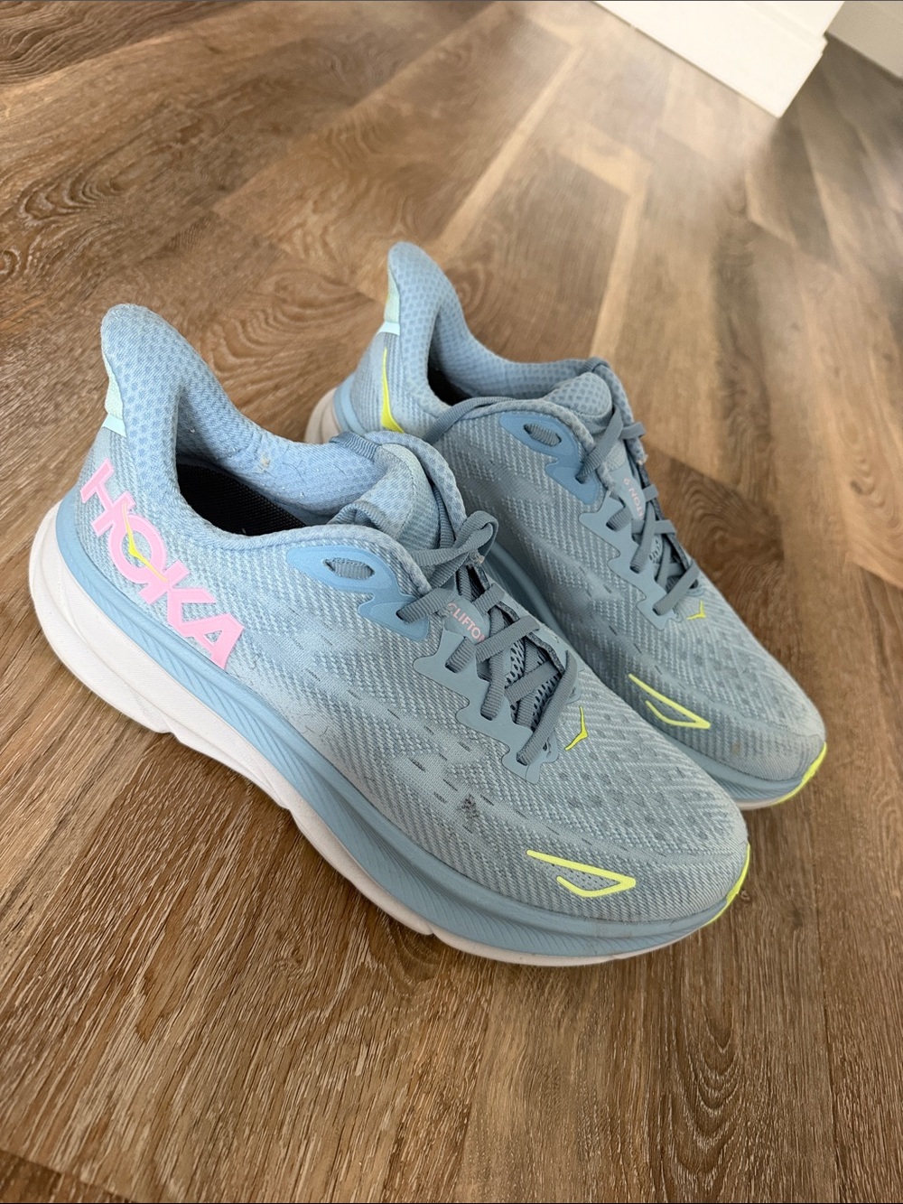 Hoka Clifton 9